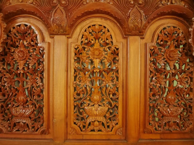 Top Wooden Wall Art Pieces for Festive Home Décor